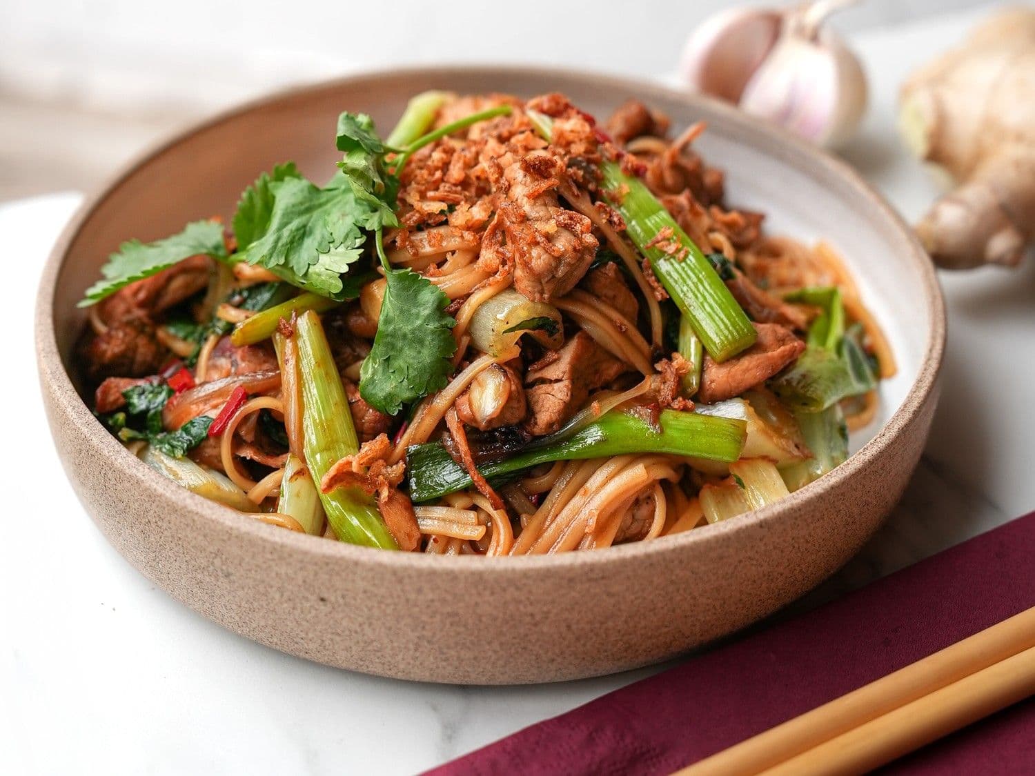 Udon noedels met kalfsvlees, shiitake en paksoi