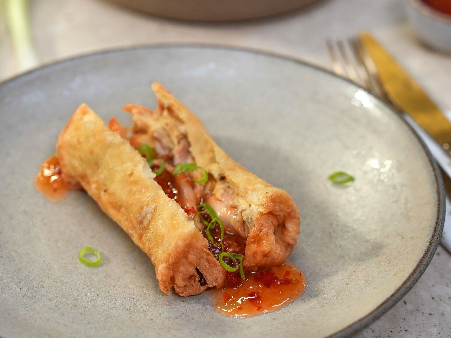 Chinese loempia's met kip en sweet chilisaus