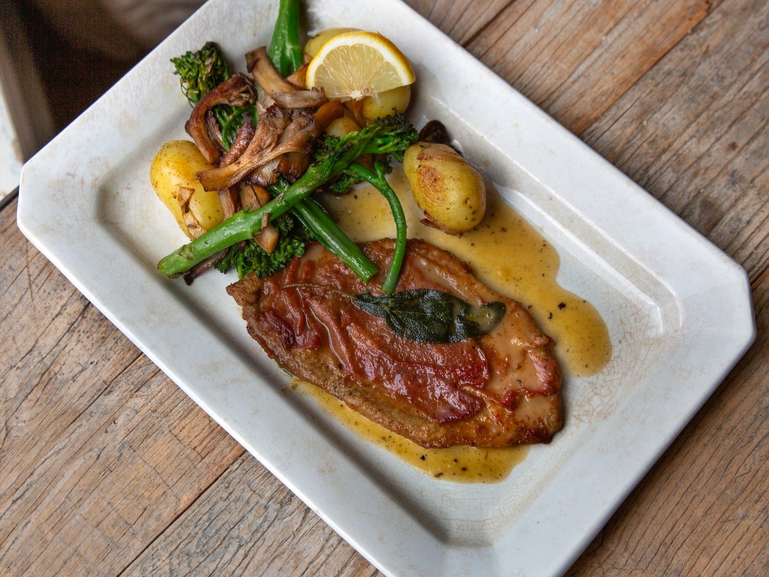 Saltimbocca alla romana met gebakken krieltjes
