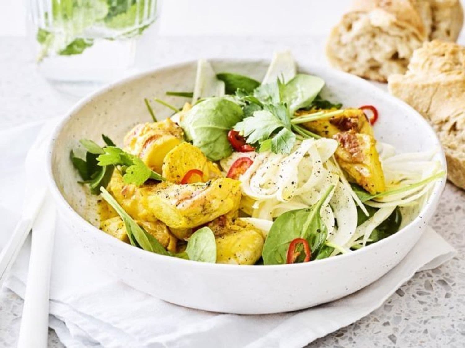 Salade van spinazie, venkel en konijn met saffraan
