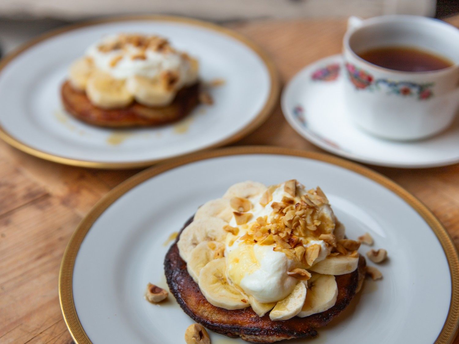 Havermoutpannenkoeken met banaan en esdoornsiroop