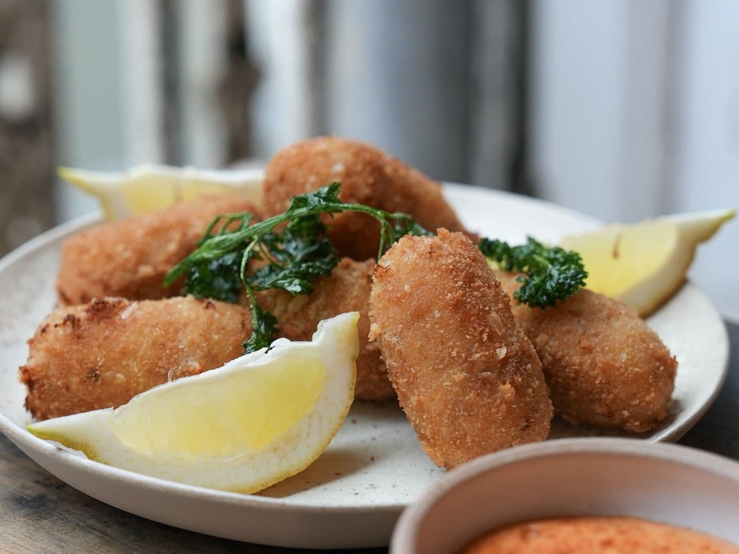 Hamkroketjes met pimiento del piquillo-aioli
