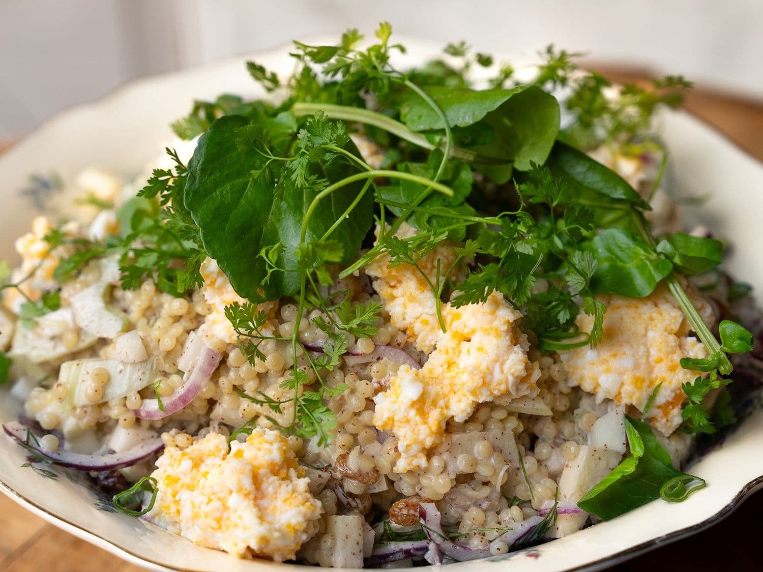 Waldorfsalade met couscous en koolrabi