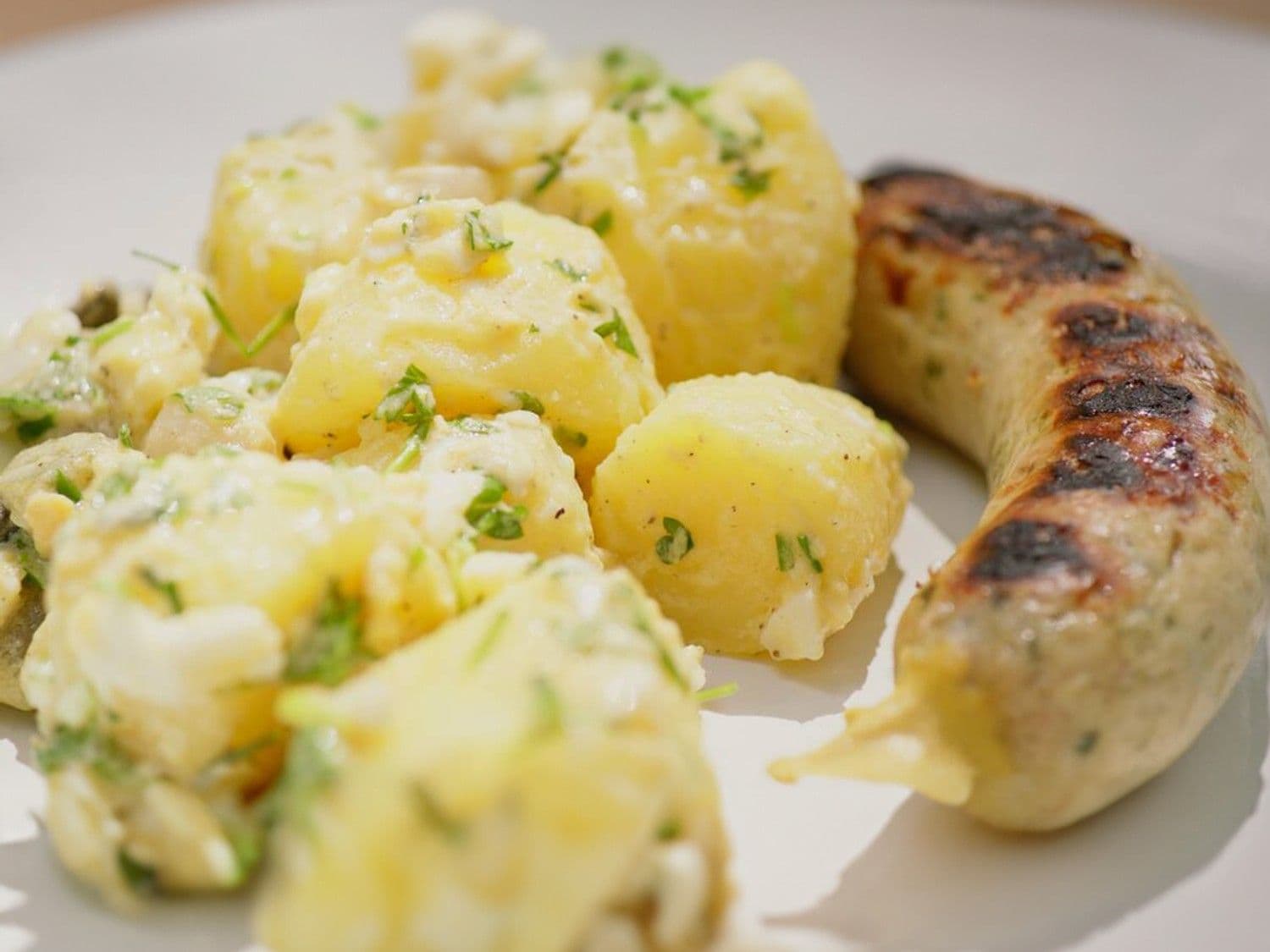 Koude aardappelsalade met Luikse pens