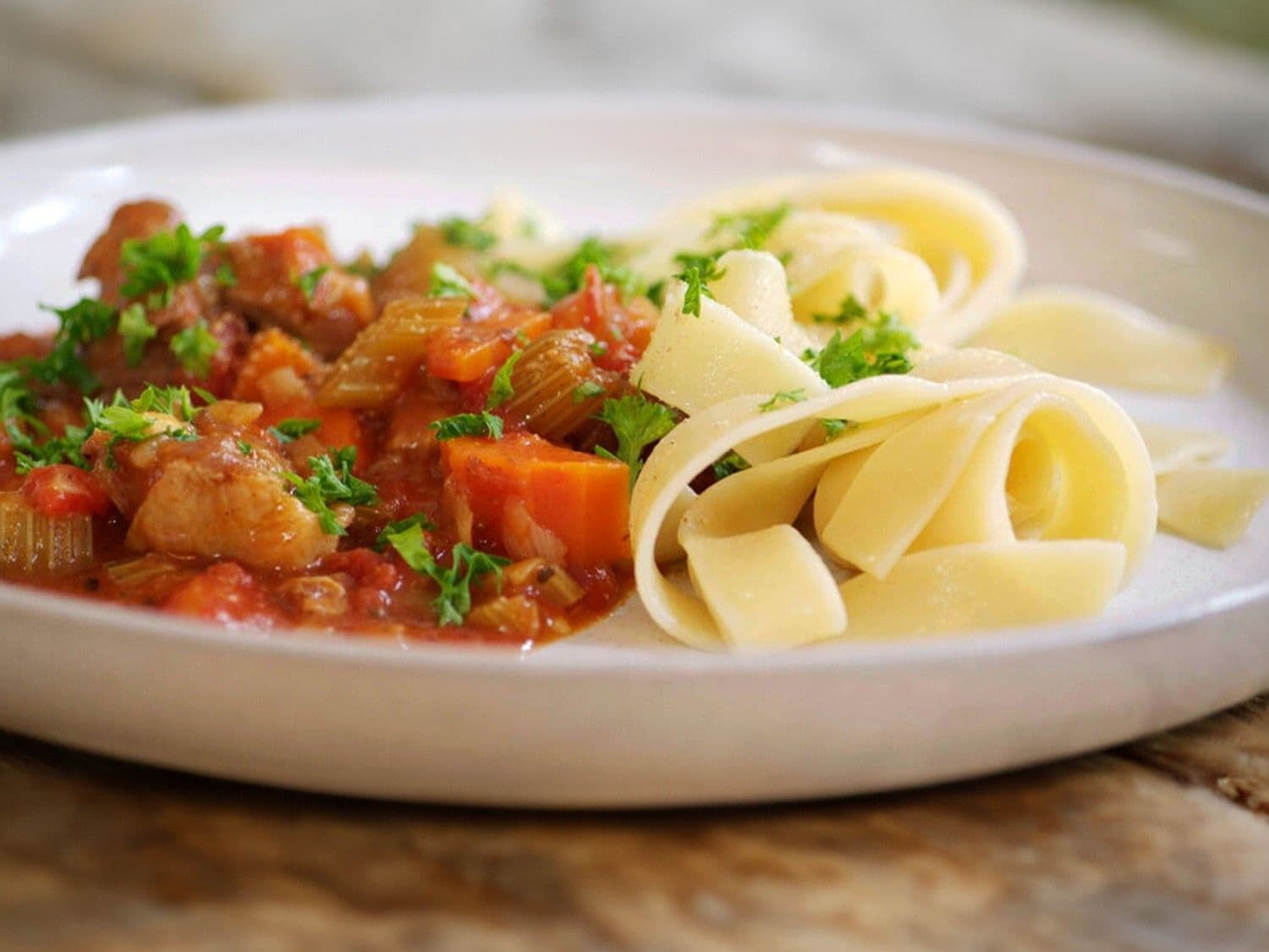 Spiering met paprika en pasta