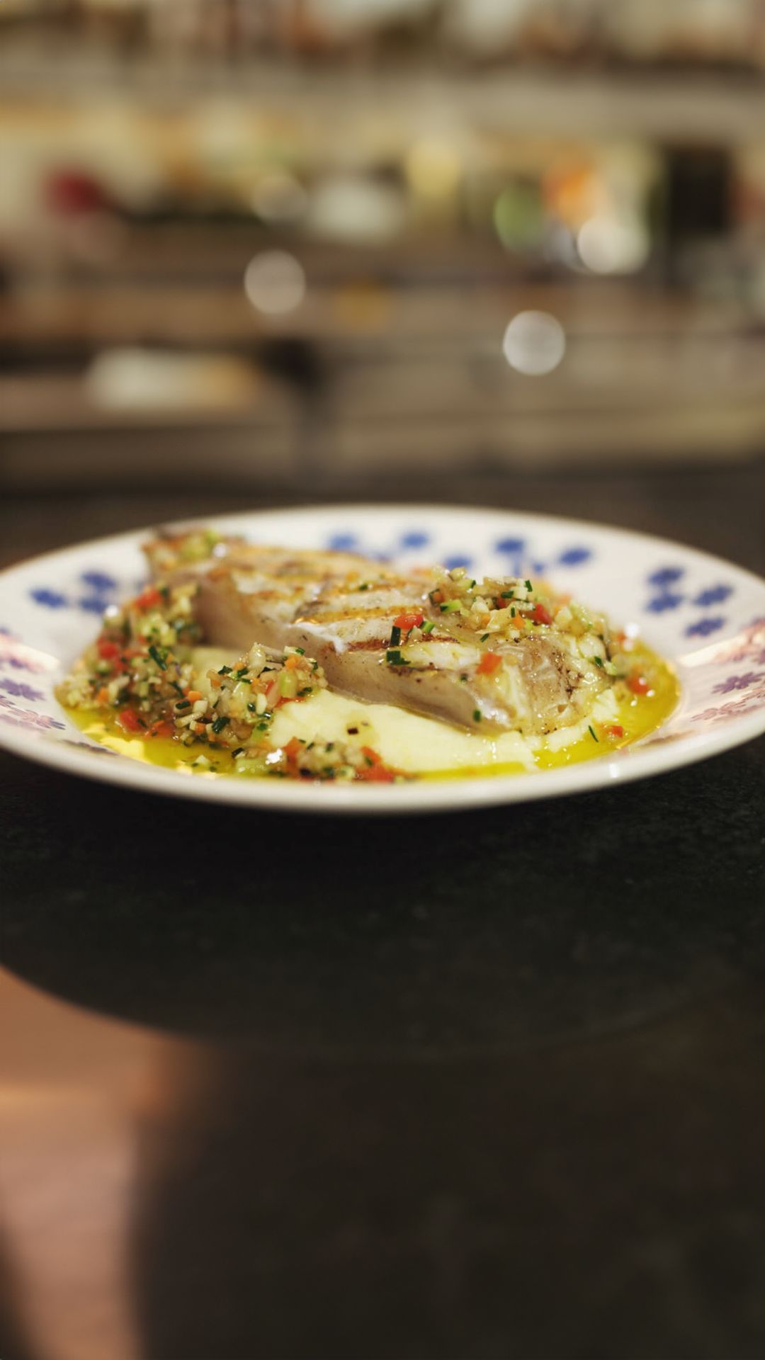 Tarbot met geitenkaaspuree en groentevinaigrette