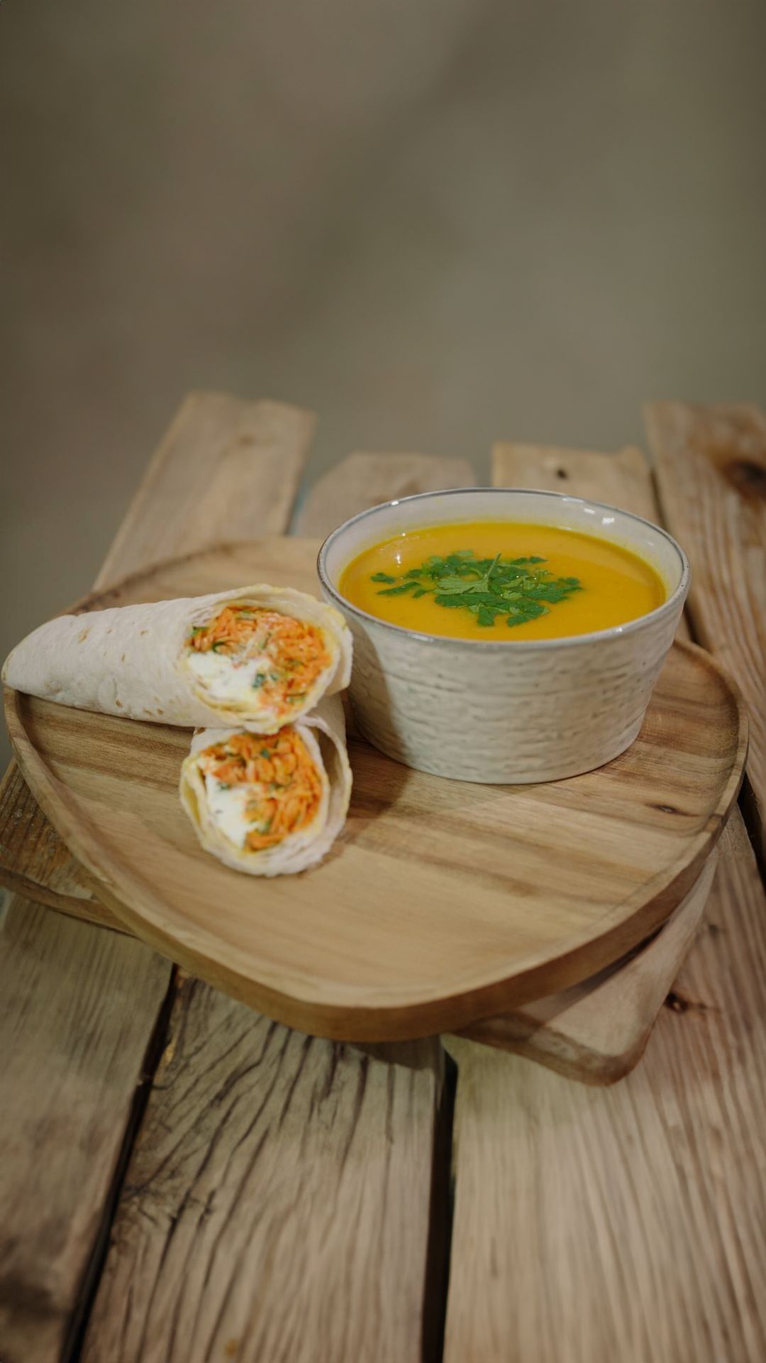 Wortelsoep met tijm & wrap met wortel en geitenkaas