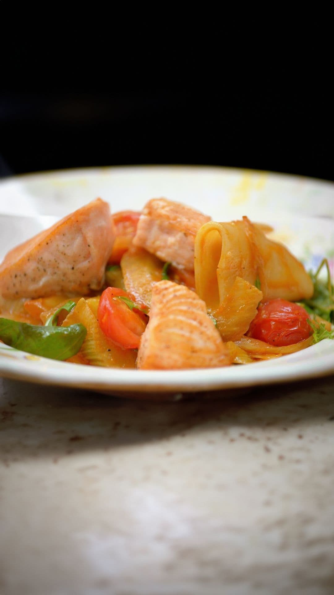Paccheri met zalm en venkel