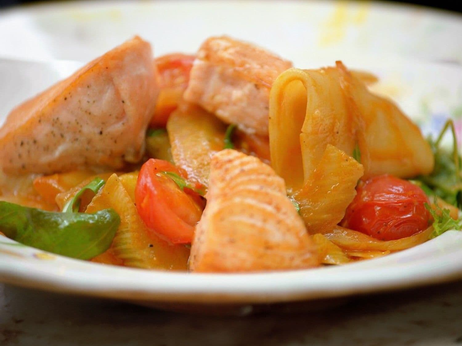 Paccheri met zalm en venkel