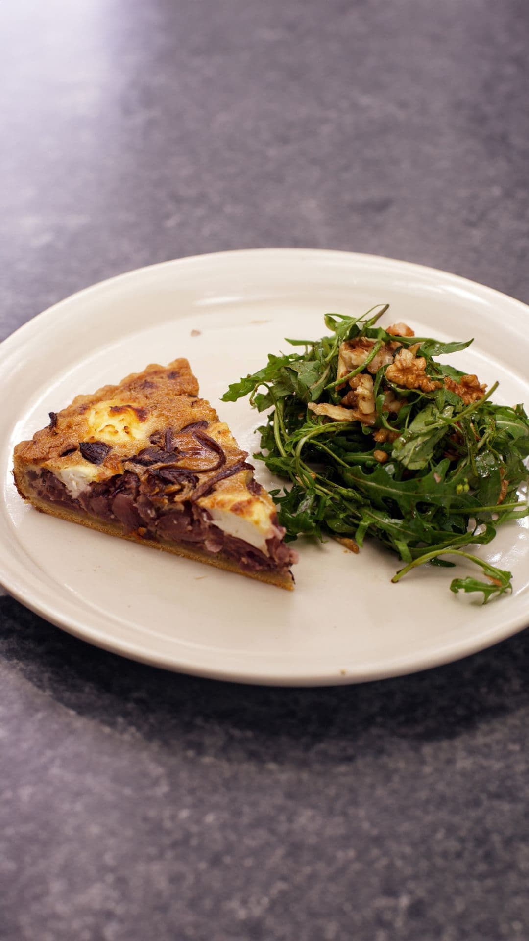 Quiche met ui, tijm en geitenkaas