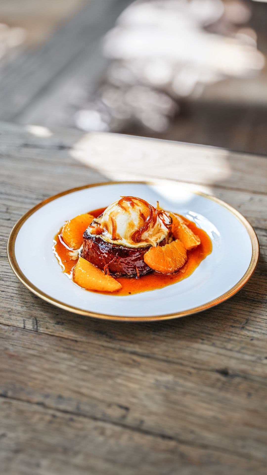 Wentelteefjes Suzette van brioche met vanille-ijs