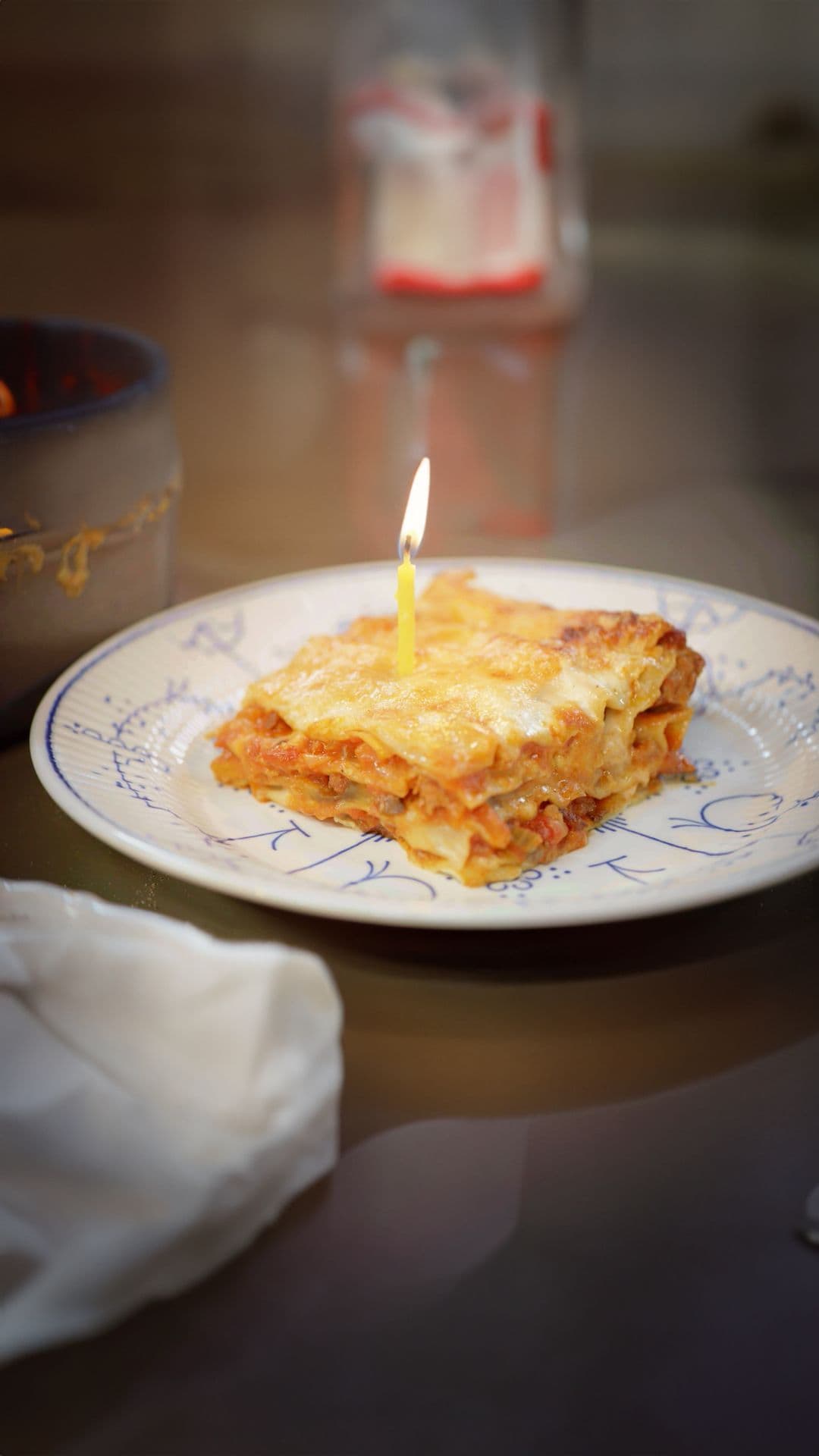 Lasagne met lamsgehakt, gebakken aubergine en schapenkaas