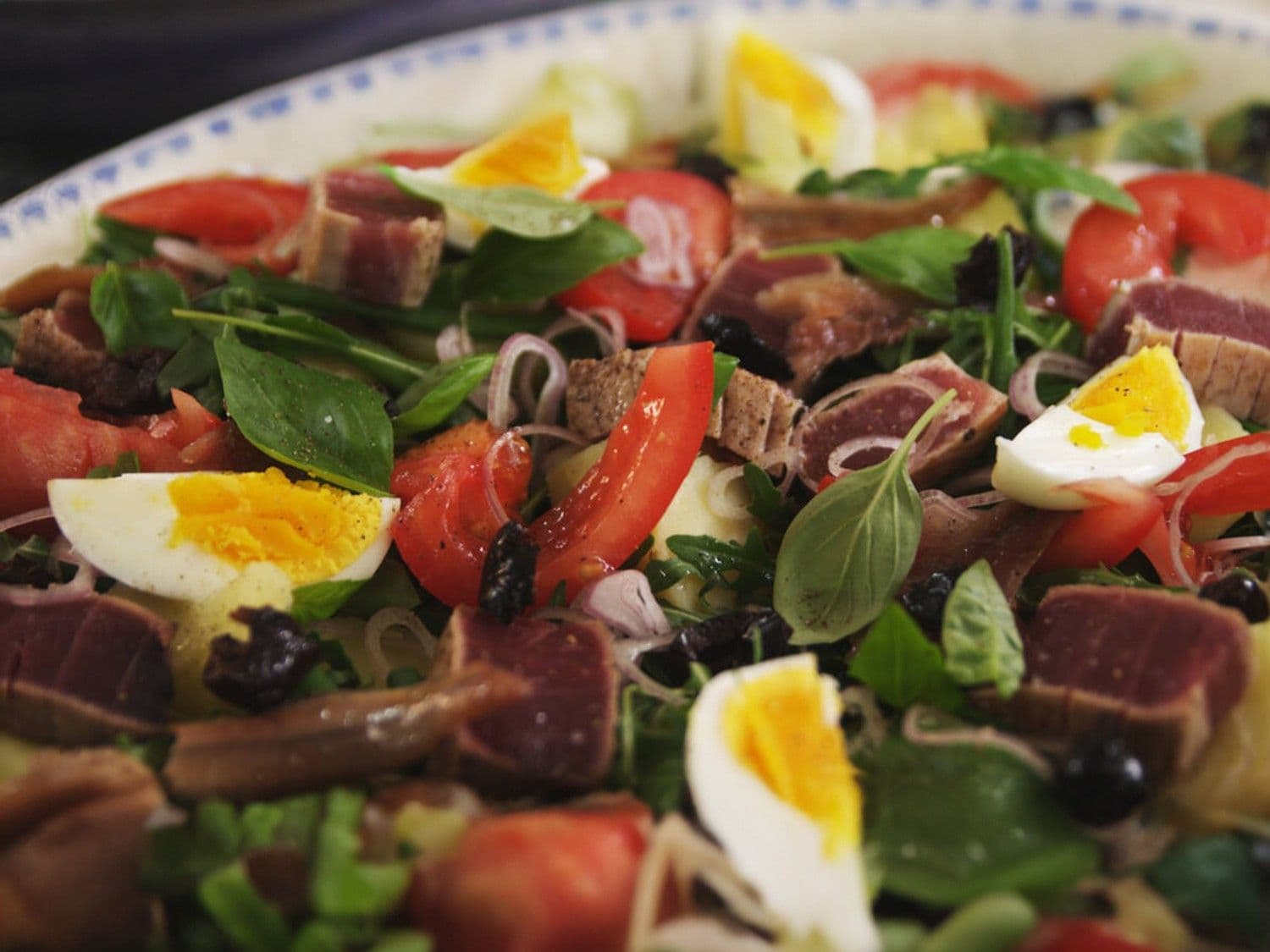 Salade niçoise met verse tonijn