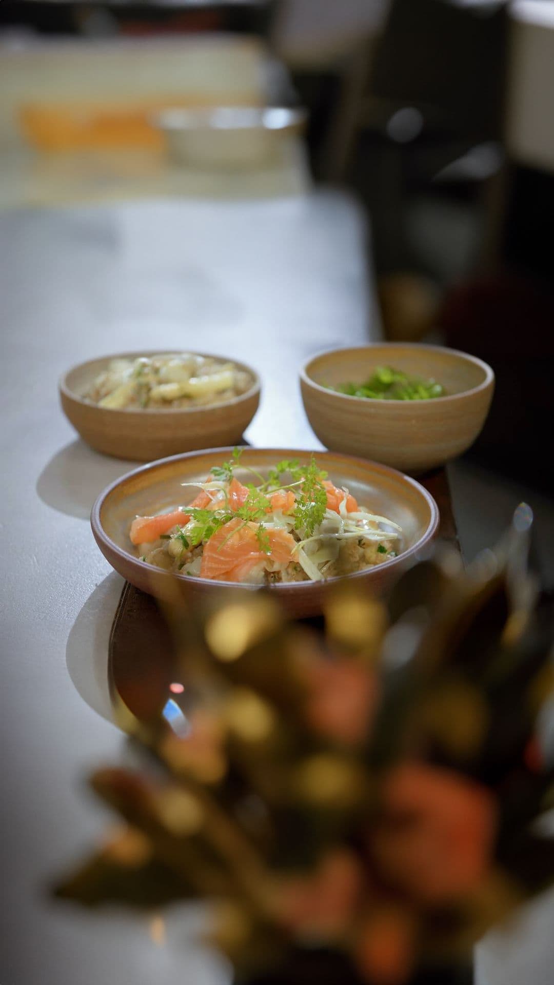 Risotto van gerst met asperges, venkel en gerookte zalm