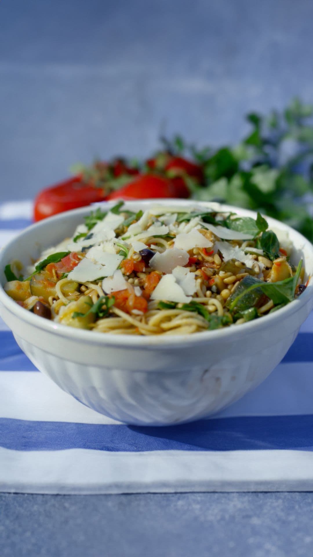Keigemakkelijke spaghetti met tomaat en courgette