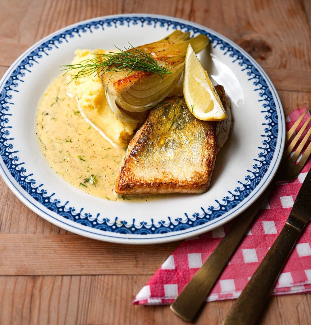 Snoekbaars met puree, venkel en beurre blanc met mosterd