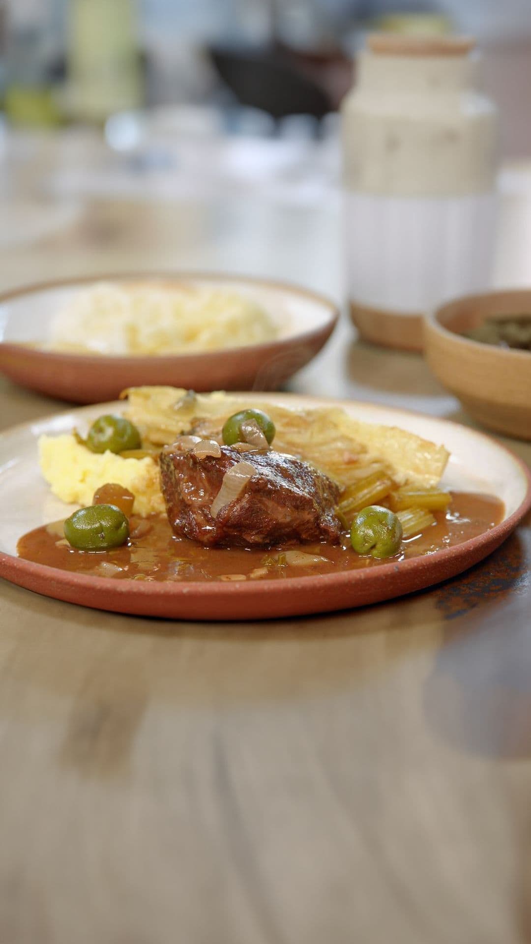 Kalfswangen met olijven, gesmoorde venkel en olijfoliepuree