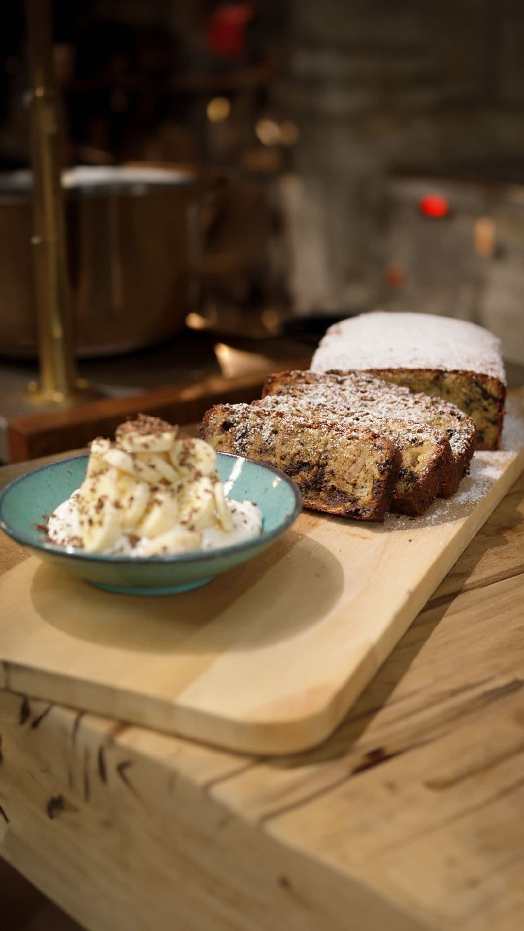 Cake met amandel, chocolade en banaan