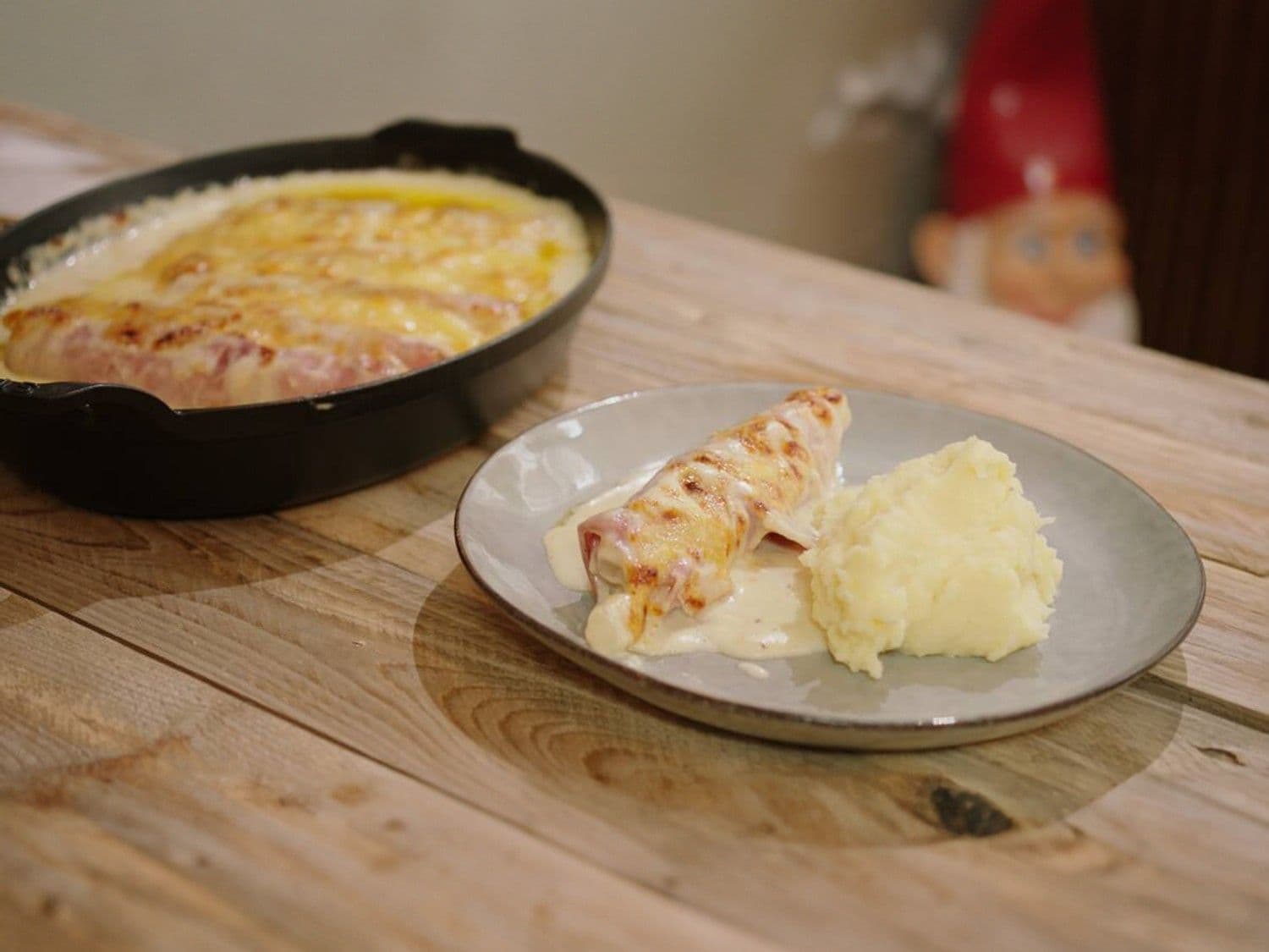 Hamrolletjes met schorseneren en puree