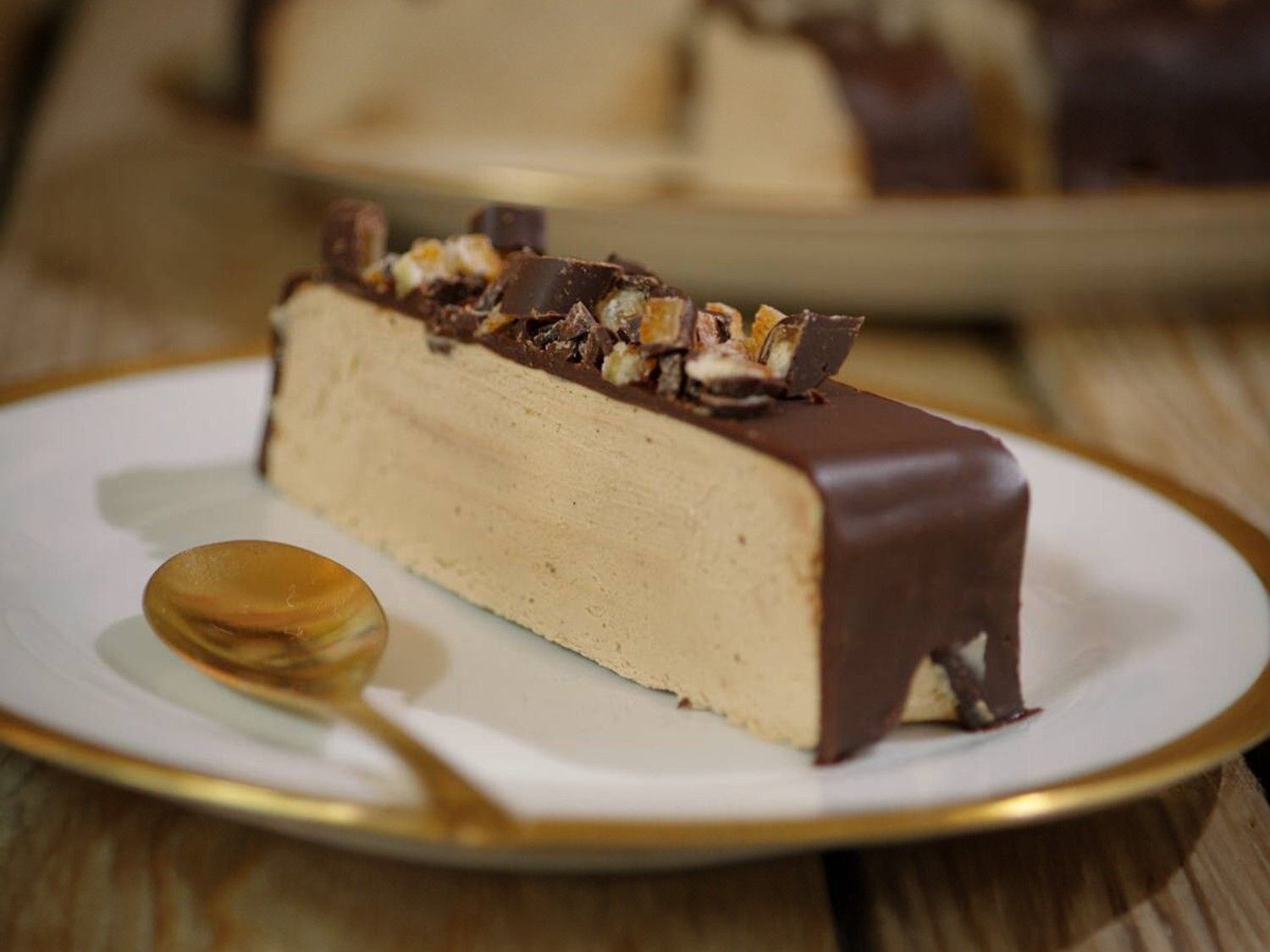 Parfait van koffie, ganache van chocolade en orangettes