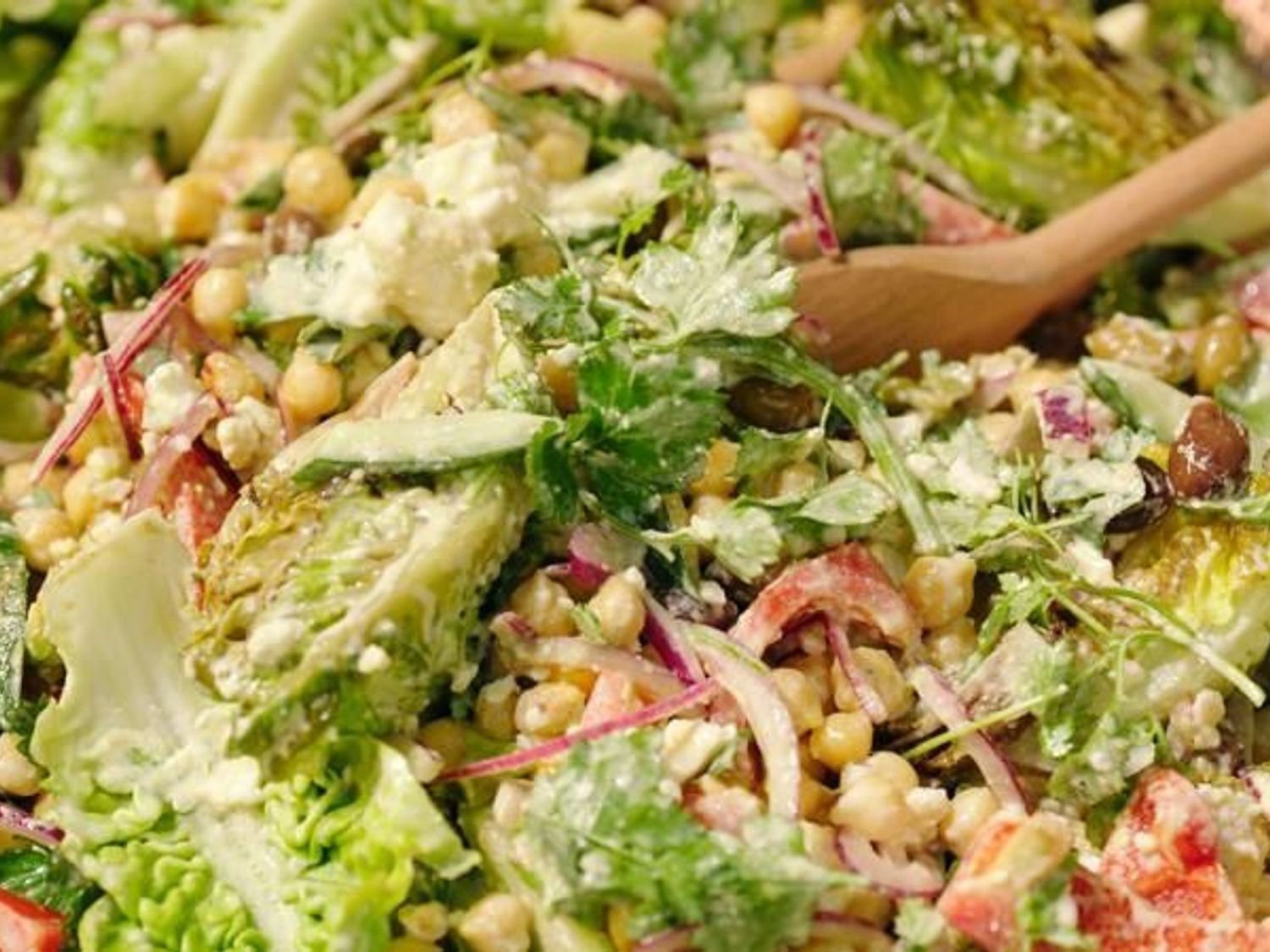 Kikkererwtensalade met hummusdressing