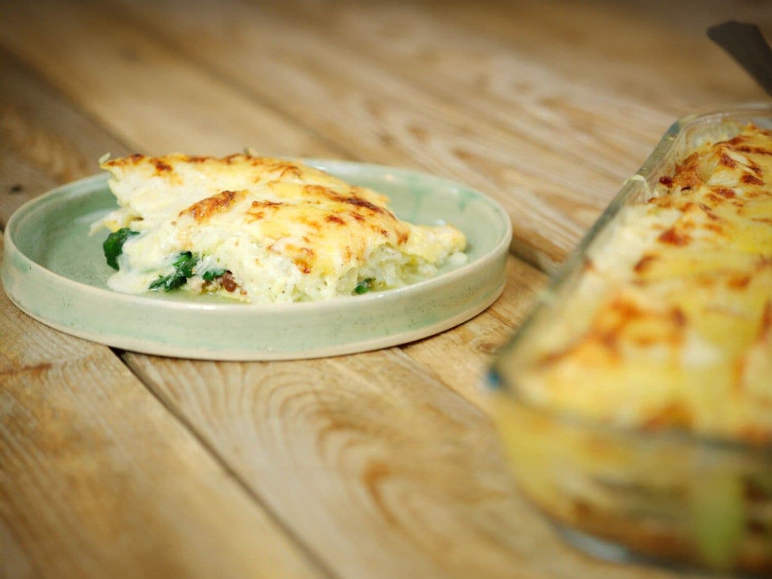 Lasagne met kippengehakt, witte kool en spinazie