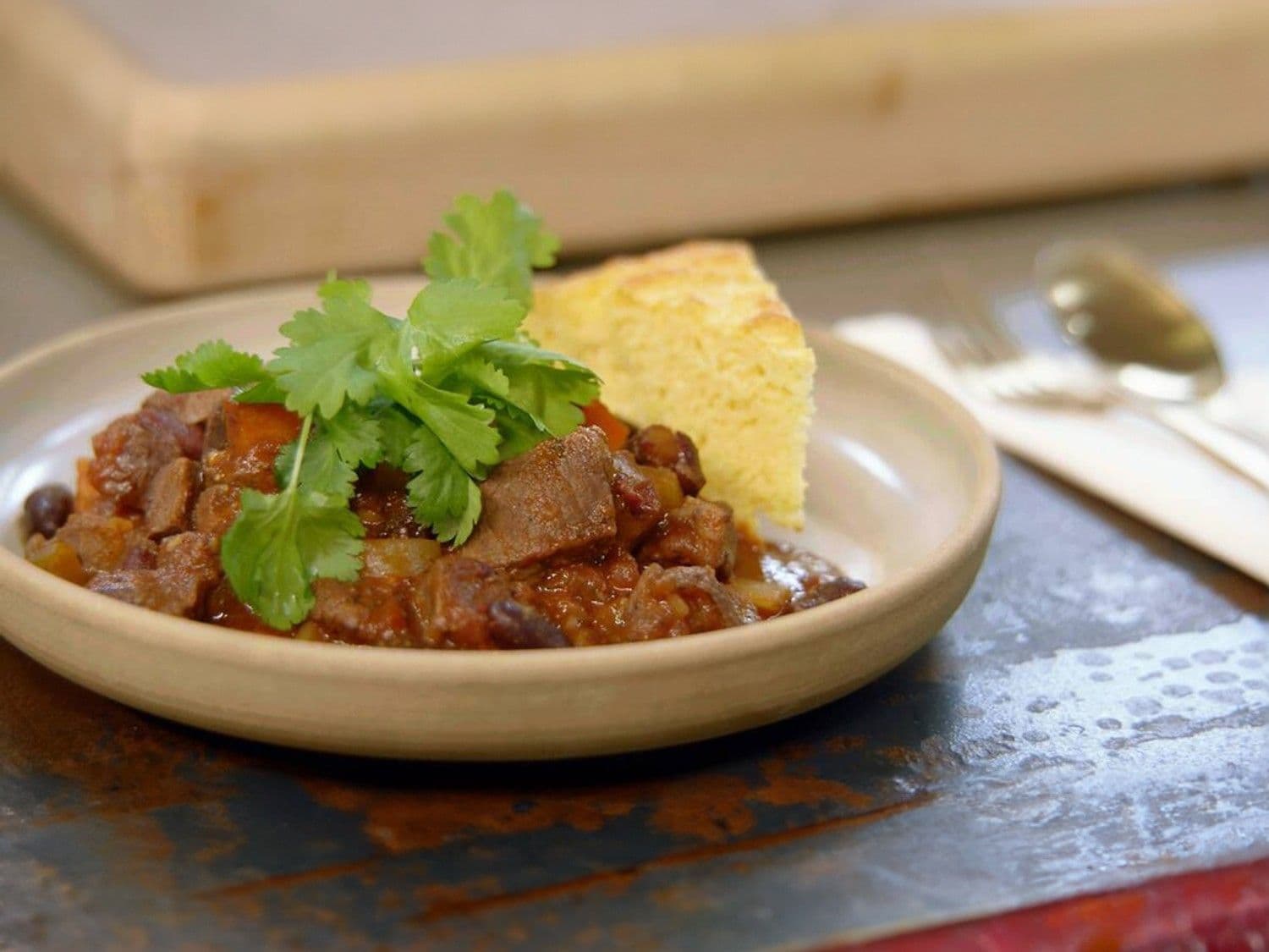 Chili con carne met zenuwstuk en cornbread