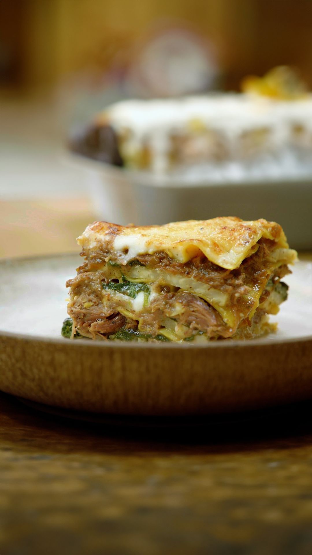 Lasagne met varkenswangen, knolselder en spinazie