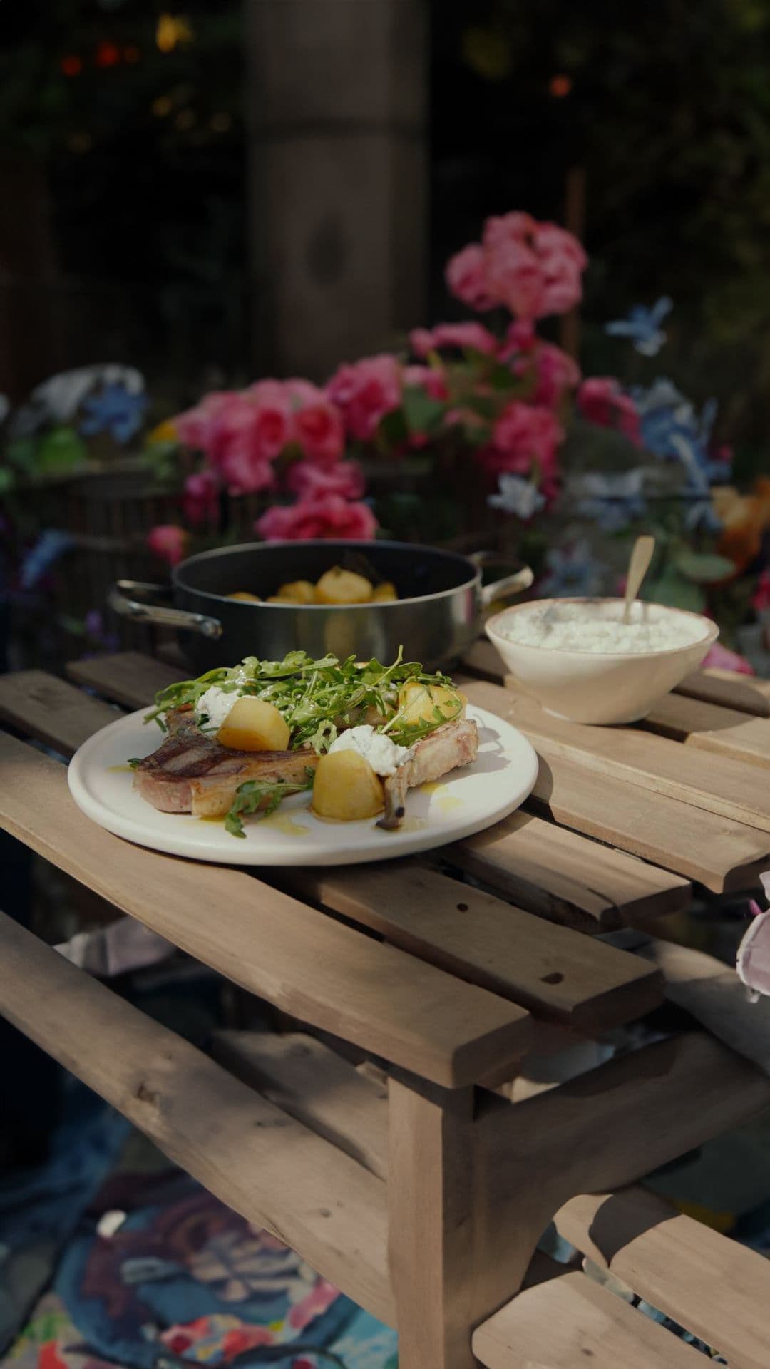 Lamskoteletjes met seldertzatziki en gekonfijte aardappel