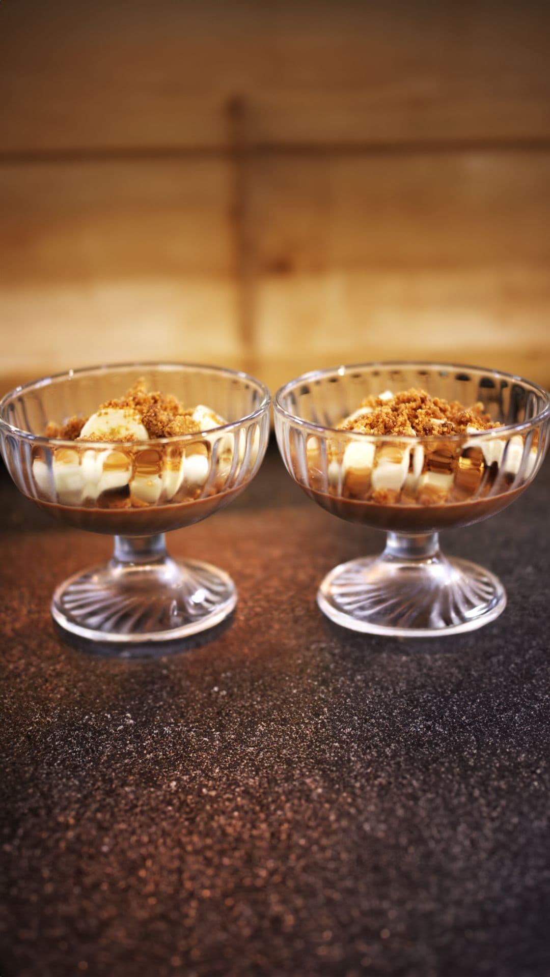 Panna cotta van chocolade met banaan