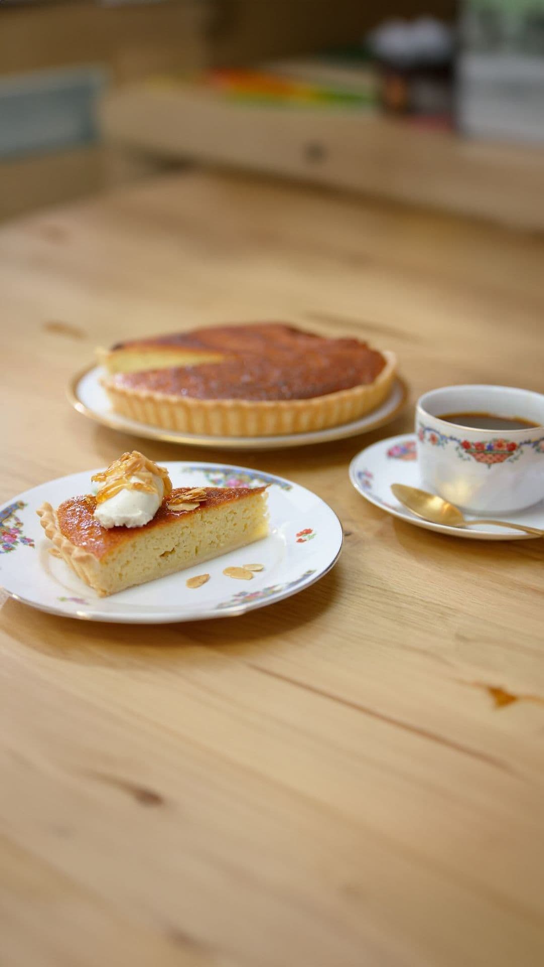 Ricottataart met citroen, mascarpone en amandelschilfers