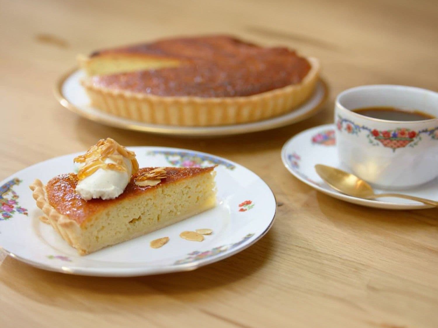 Ricottataart met citroen, mascarpone en amandelschilfers