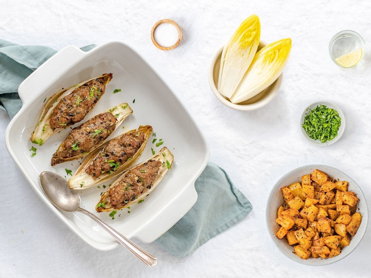 Witloof gevuld met gehakt en champignons
