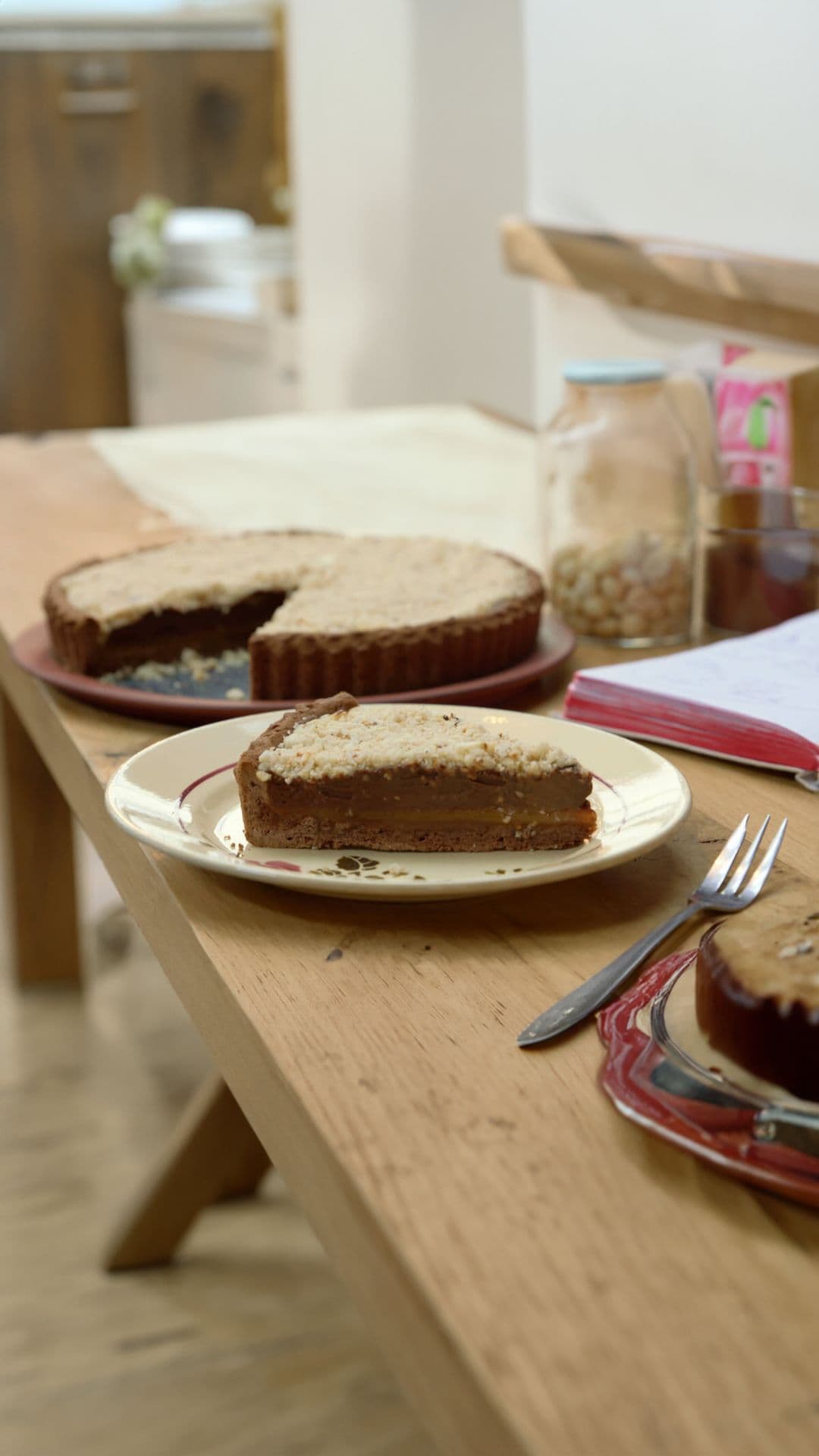 Chocoladetaart met gezouten karamel en macadamianoten