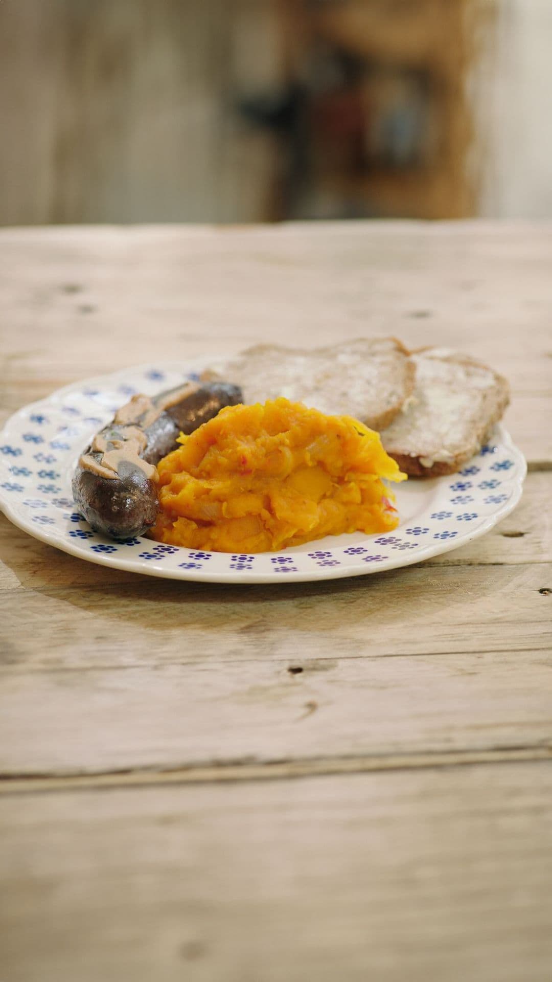 Zwarte pens met pompoenchutney