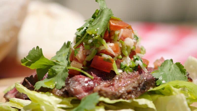 Broodje met entrecote en pico de gallo 