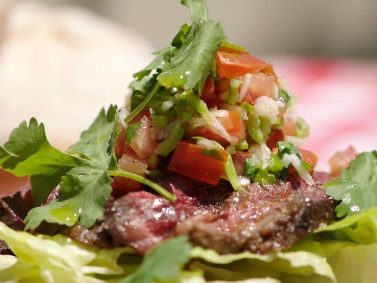 Broodje met entrecote en pico de gallo 