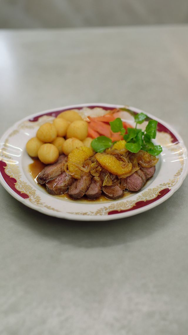 Eend met sinaasappelsaus