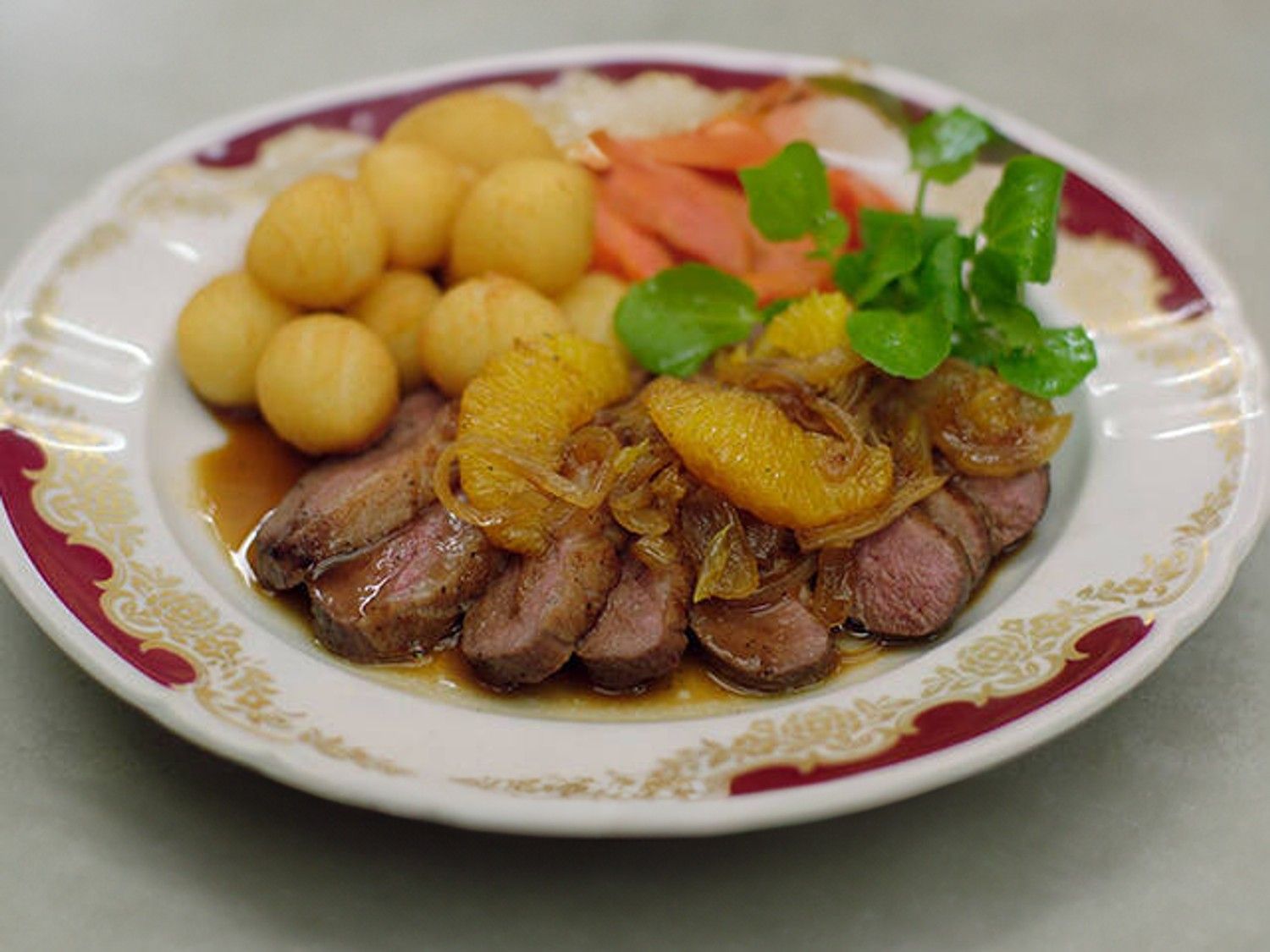 Eend met sinaasappelsaus