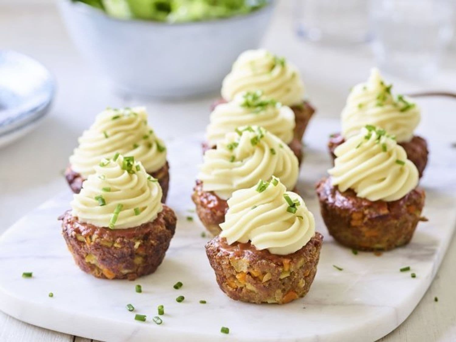 Mini-gehaktbroodjes met toefjes aardappelpuree