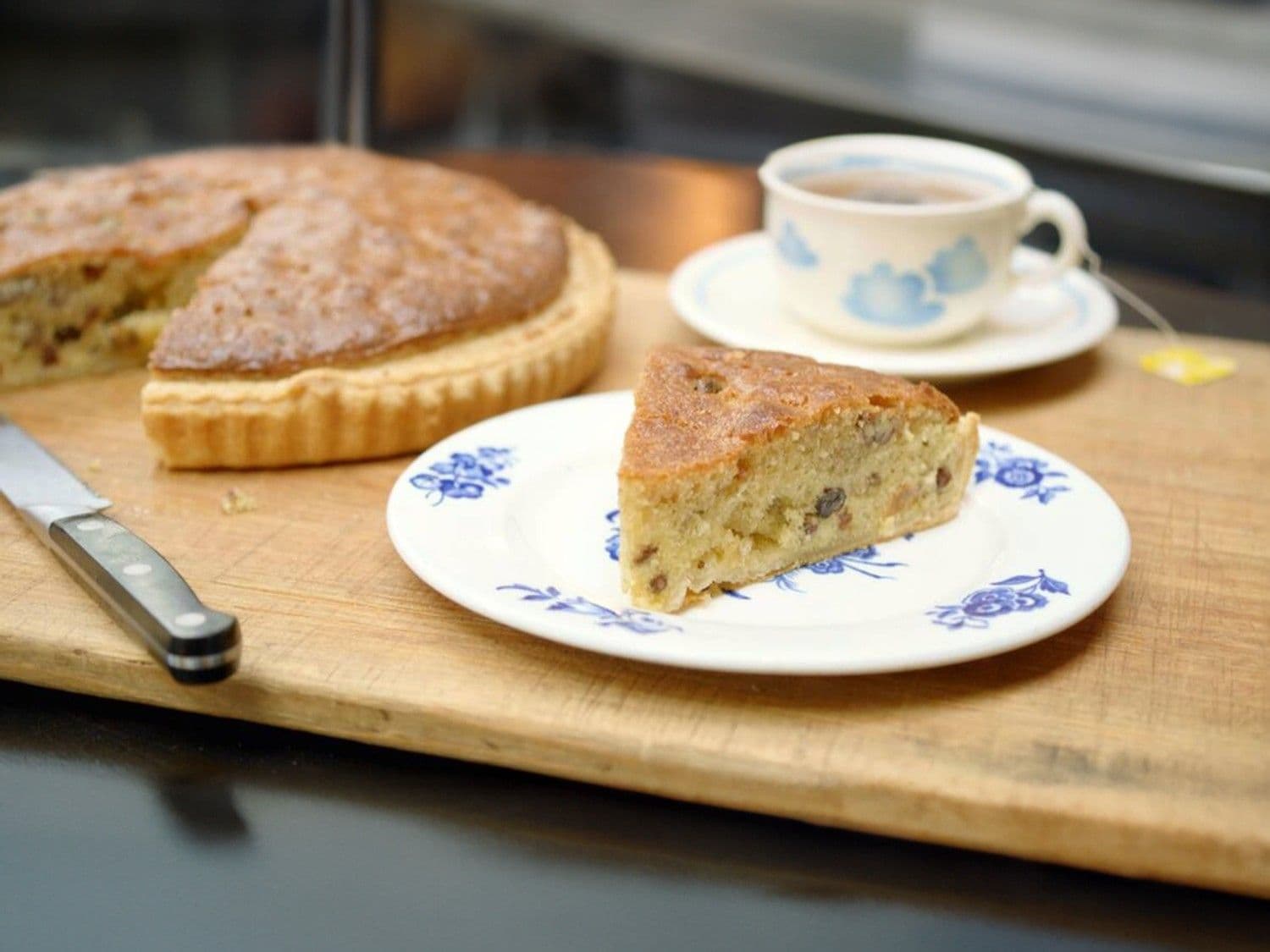 Bladerdeegtaart met rum raisin en pecannoten