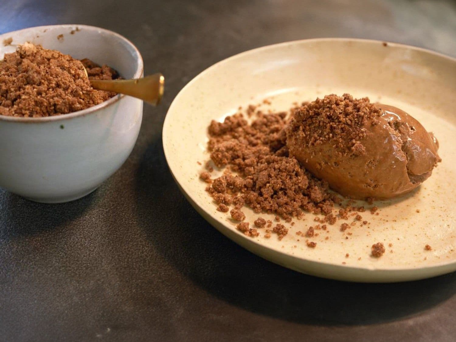Chocolademousse met cacaocrumble