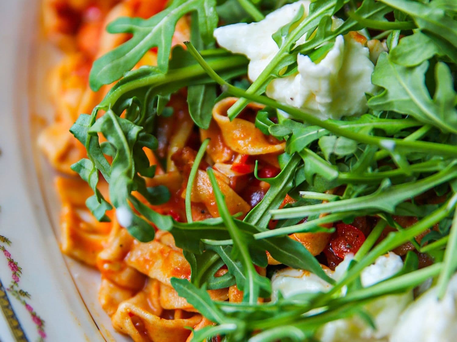 Volkorenpasta met spekjes