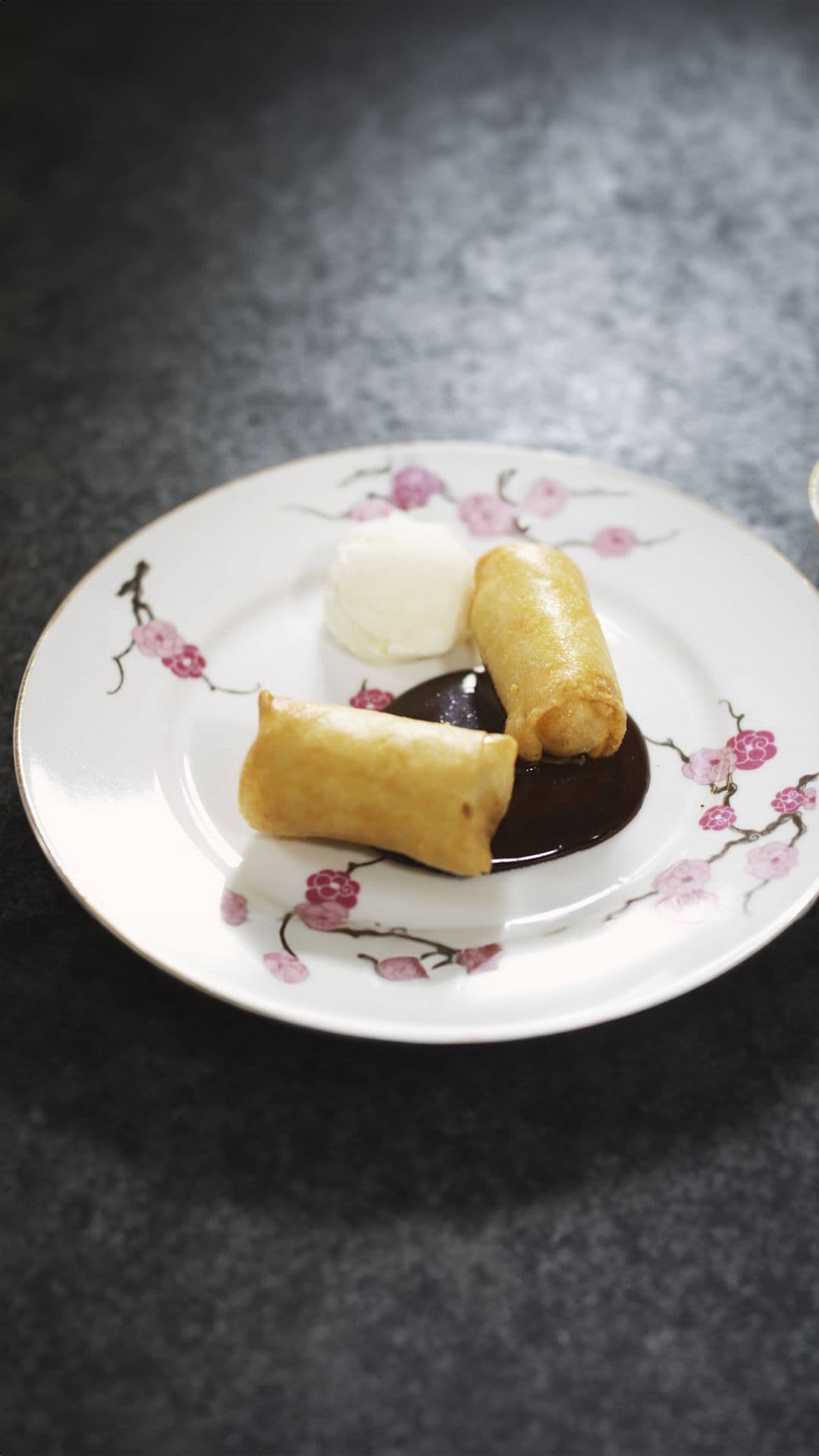 Loempia van banaan en chocolade