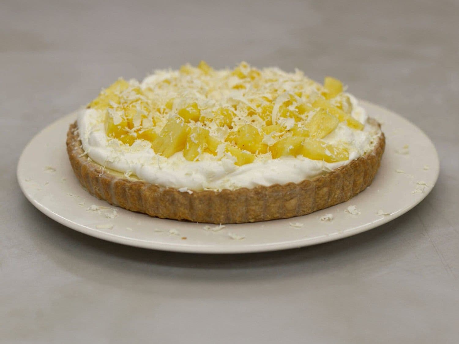 Ananastaart met ganache van witte chocolade