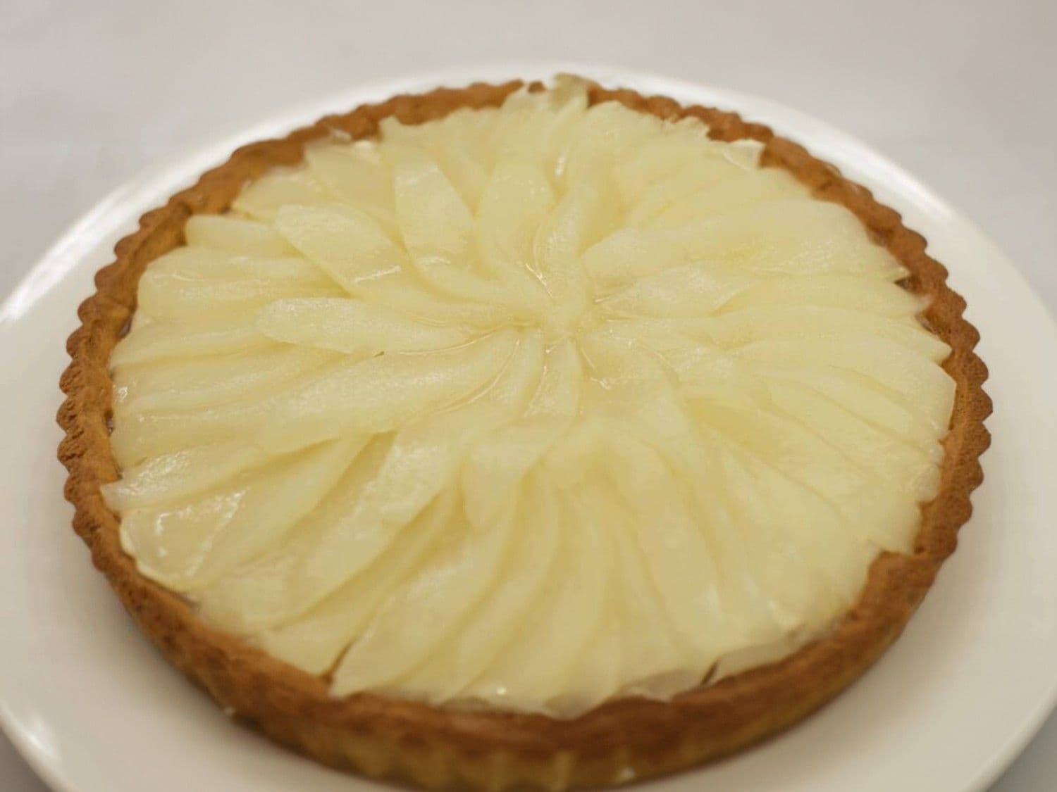 Perentaart met kaneelvulling