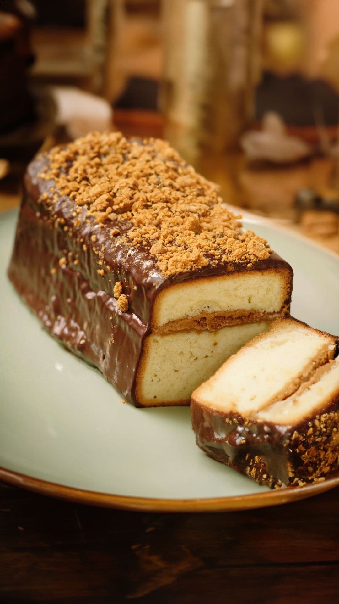 4/4 cake gevuld met speculaas en een ganache van chocolade