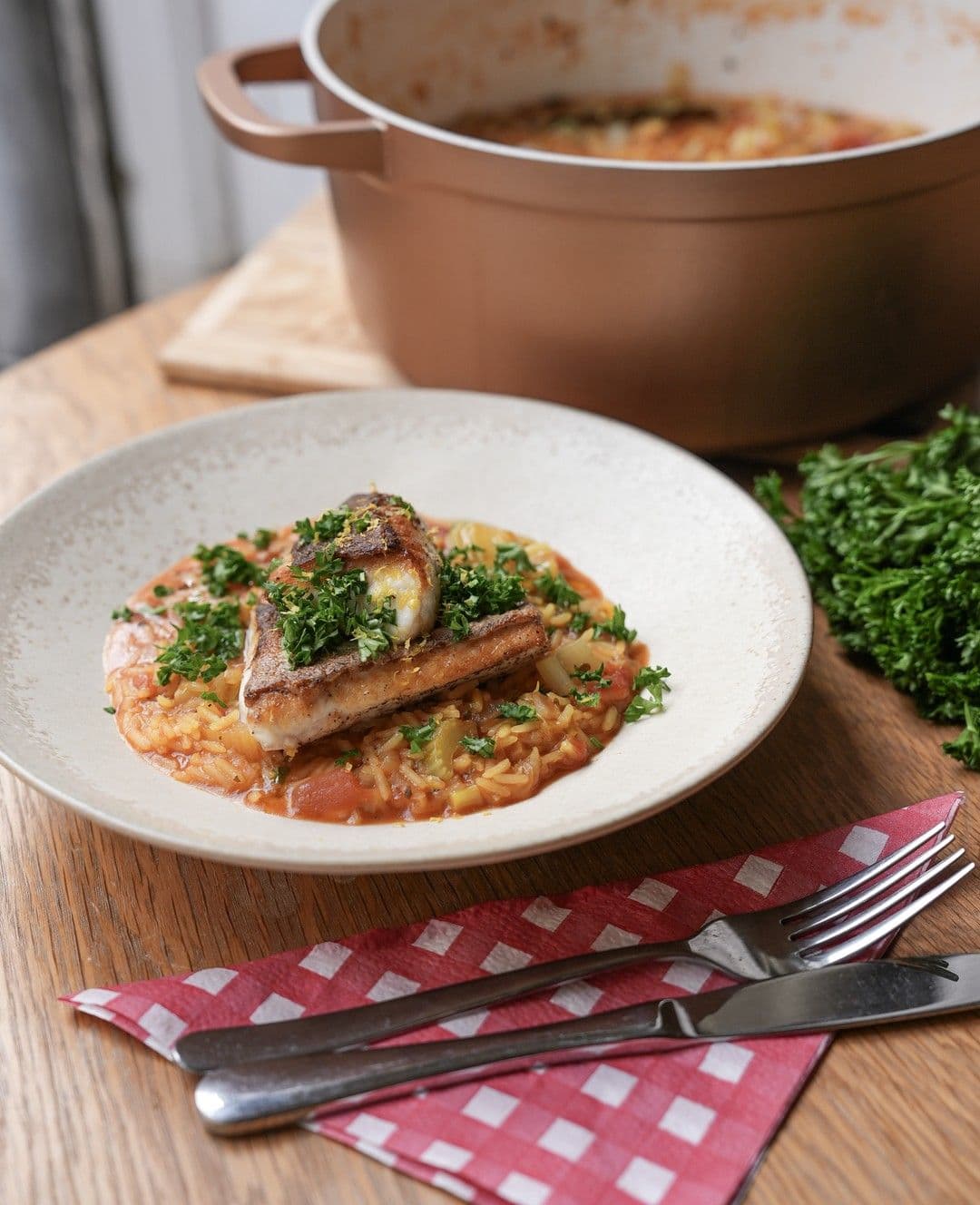 Gebakken rode poon met tomatenrijst