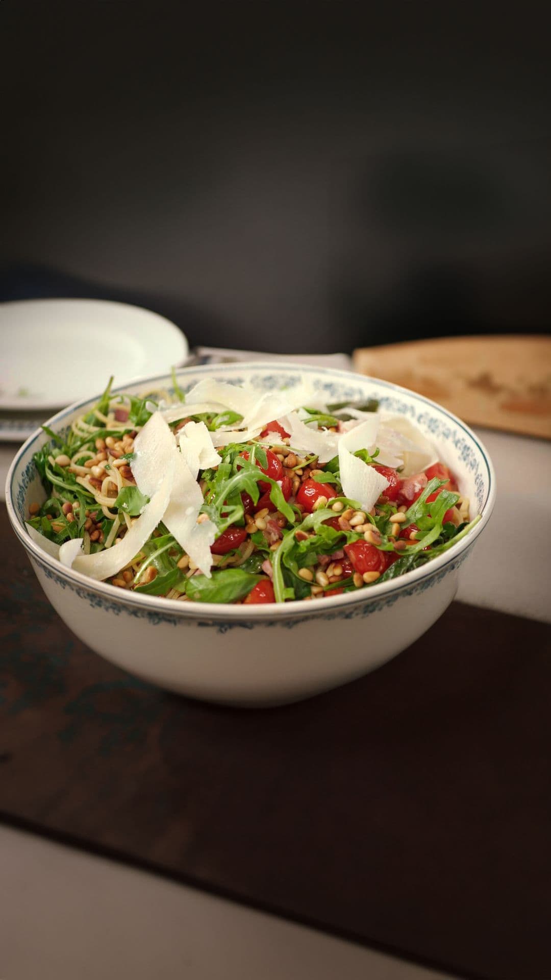 Pastaschotel met pancetta en trostomaatjes