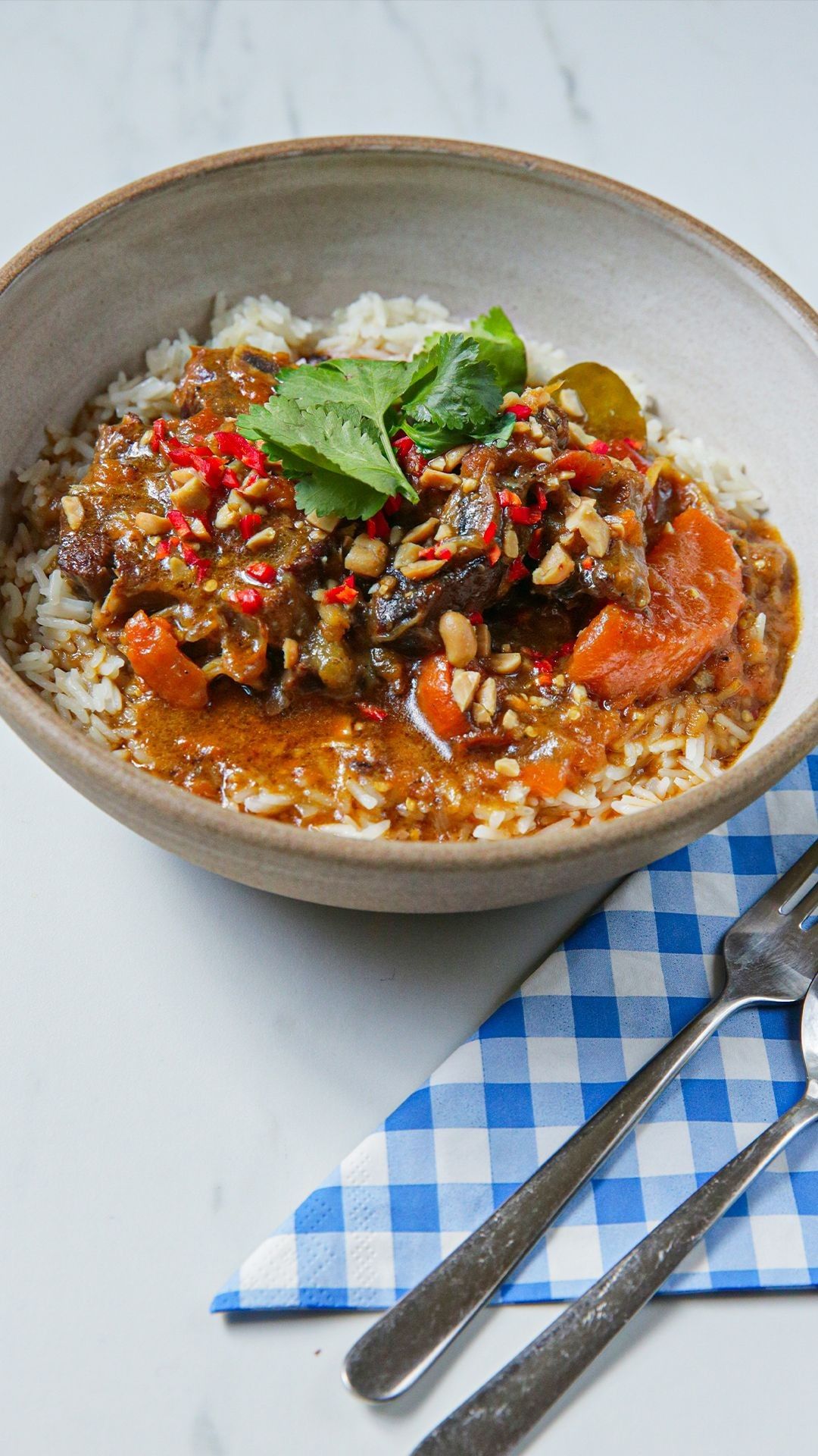 Massaman curry met zoete aardappel en short ribs